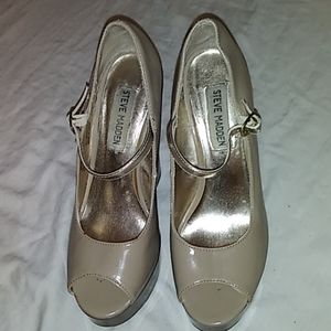 Steve Madden patent platform size 6 open toe heels